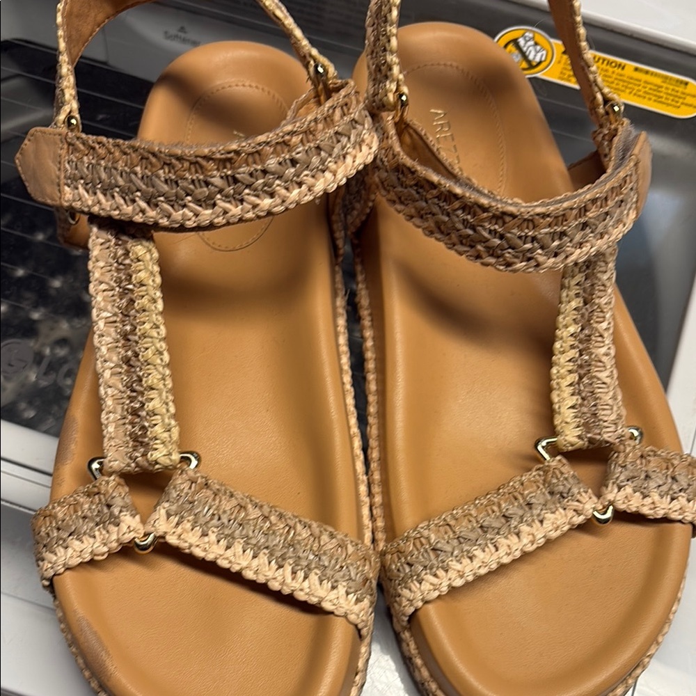 Arezzo Natural Woven Sandals size 10
